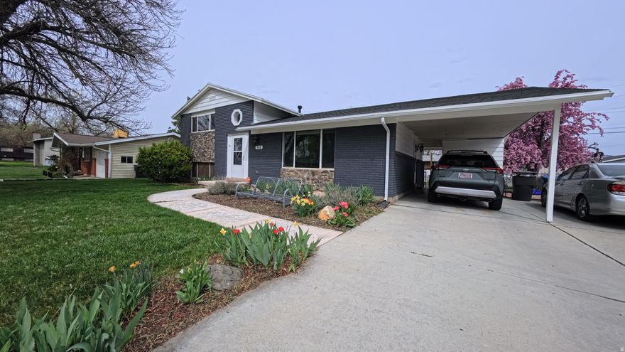 Newly Remodeled 4 bedroom home in fantastic Riverdale neighborhood.  This home has a very open floor plan and large Living areas.  There is a great fenced backyard and a large driveway with RV Parking and a carport.  This one is very clean and new!