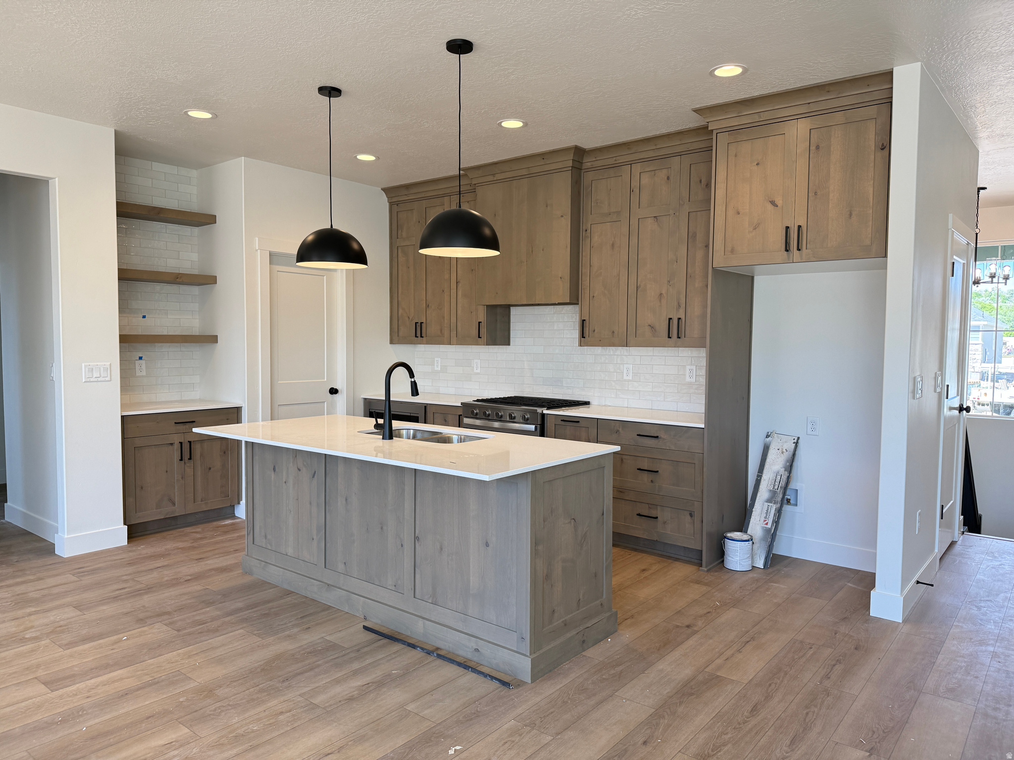 RIVERWOOD - Residential