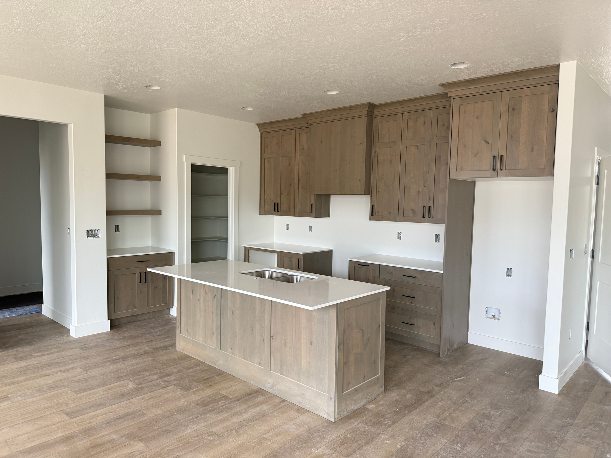 RIVERWOOD - Residential