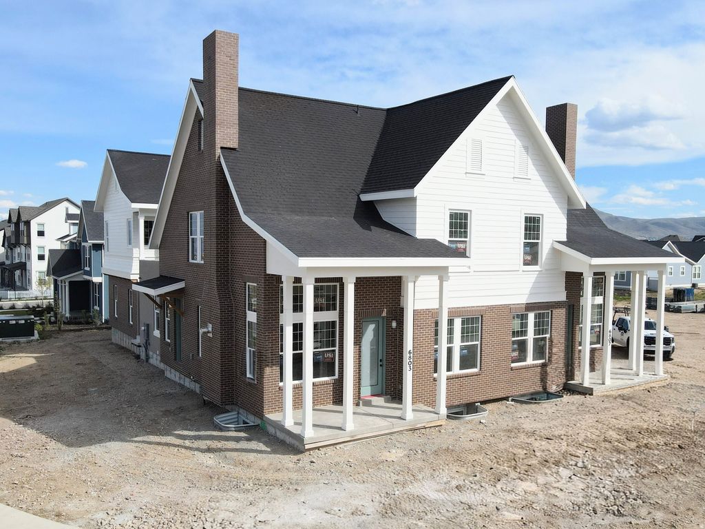 Photo of 6803 W SOUTH JORDAN PKWY S #252, South Jordan, UT 84009 (MLS # 2157387)