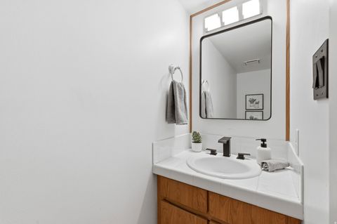 Tiny photo for 597 E 3970 S, Salt Lake City, UT 84107 (MLS # 2132492)