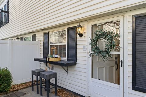 Photo of 597 E 3970 S, Salt Lake City, UT 84107 (MLS # 2132492)