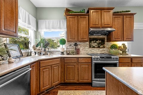 Tiny photo for 11061 S INDIGO SKY WAY, South Jordan, UT 84009 (MLS # 2096673)