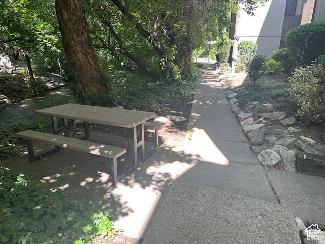 MILLSTONE MANOR - Residential