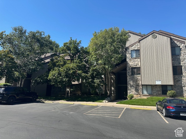 MILLSTONE MANOR - Residential