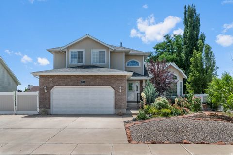 Photo of 1084 E 1525 N, Layton, UT 84040 (MLS # 2169687)