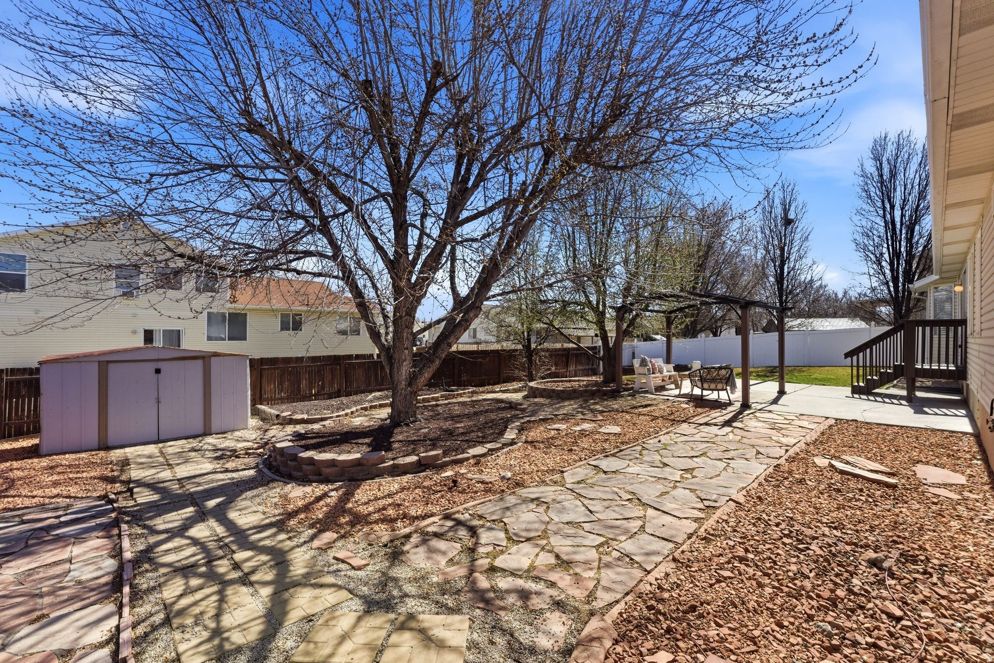 MEADOWS - Residential