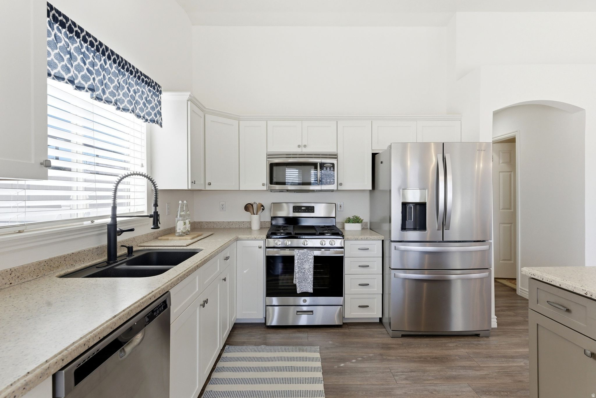 MEADOWS - Residential