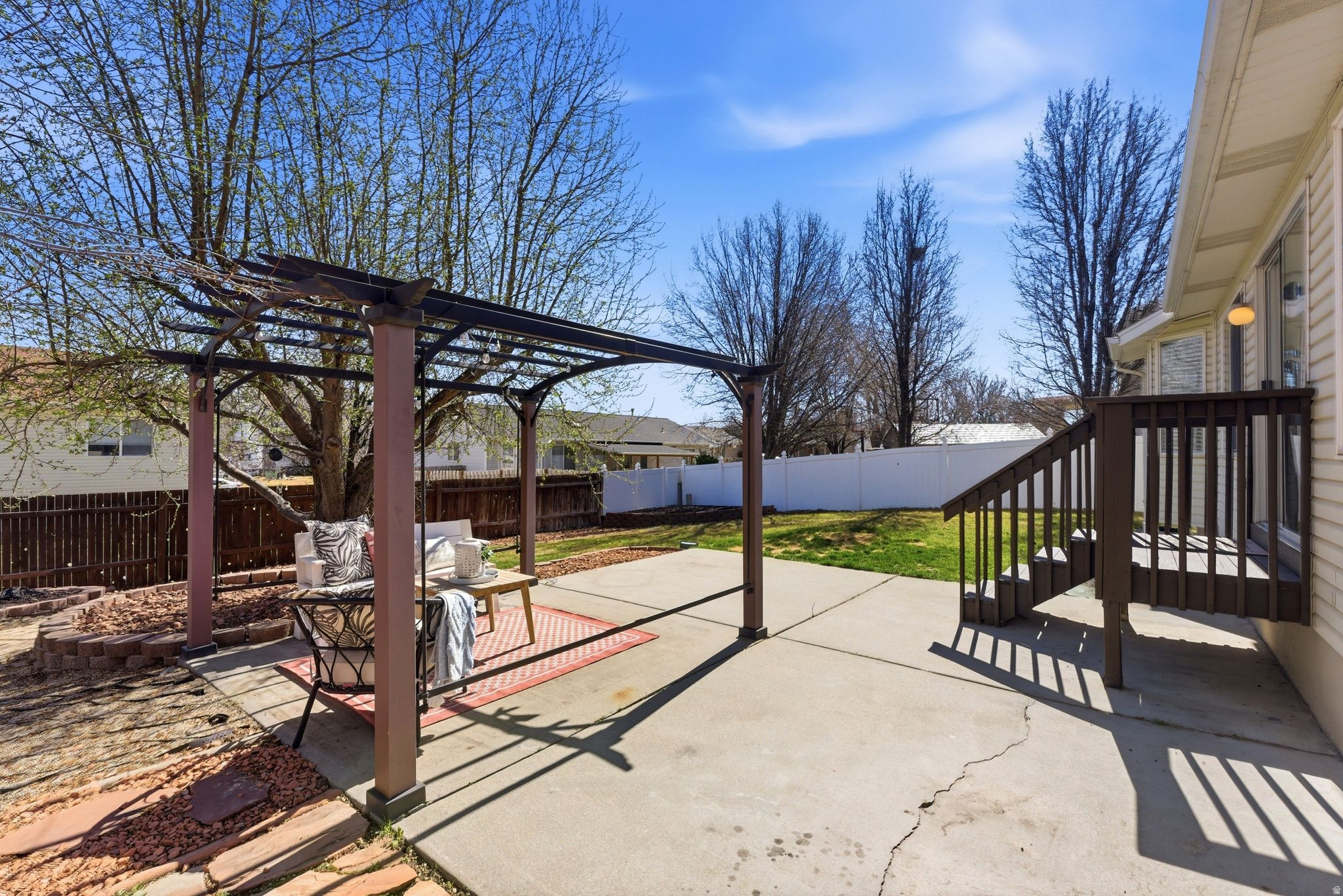 MEADOWS - Residential