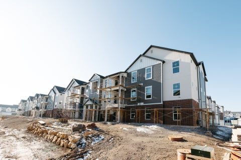 Condo For Sale - 882 N Coulsen Dr #J304<br/> Saratoga Springs, UT 84045