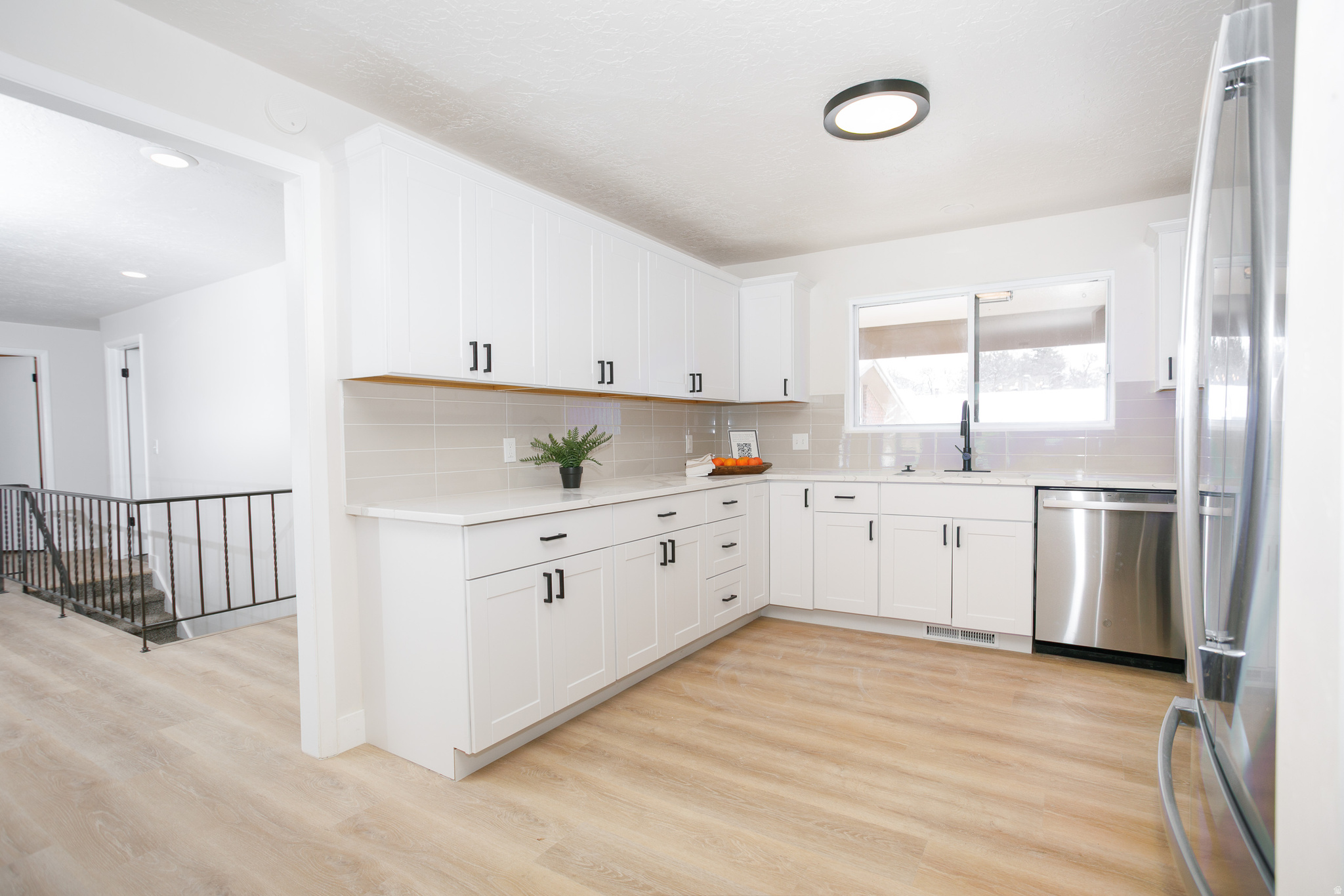 COUNTRY OAKS - Residential