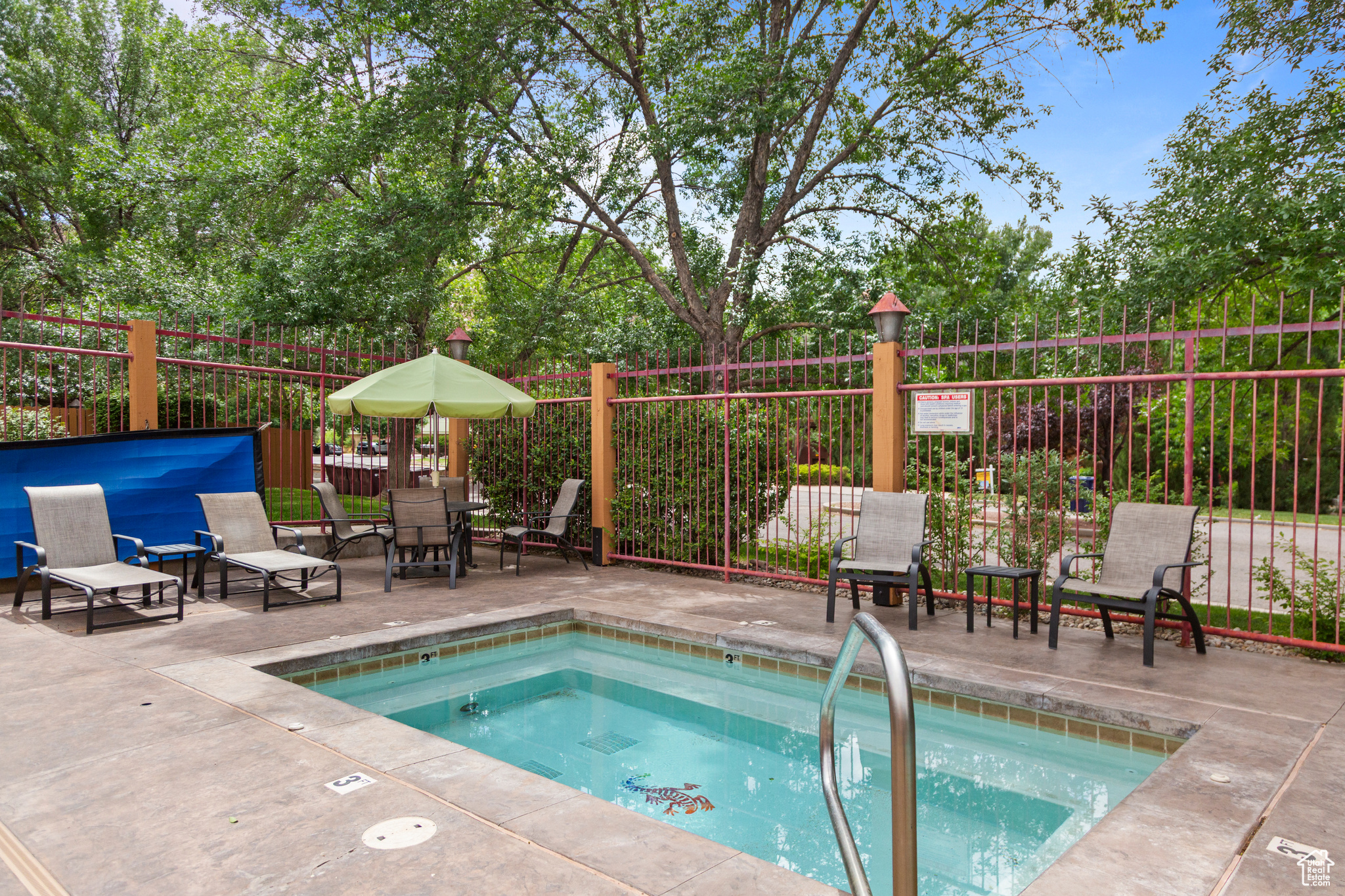 THE GONZO INN - Residential