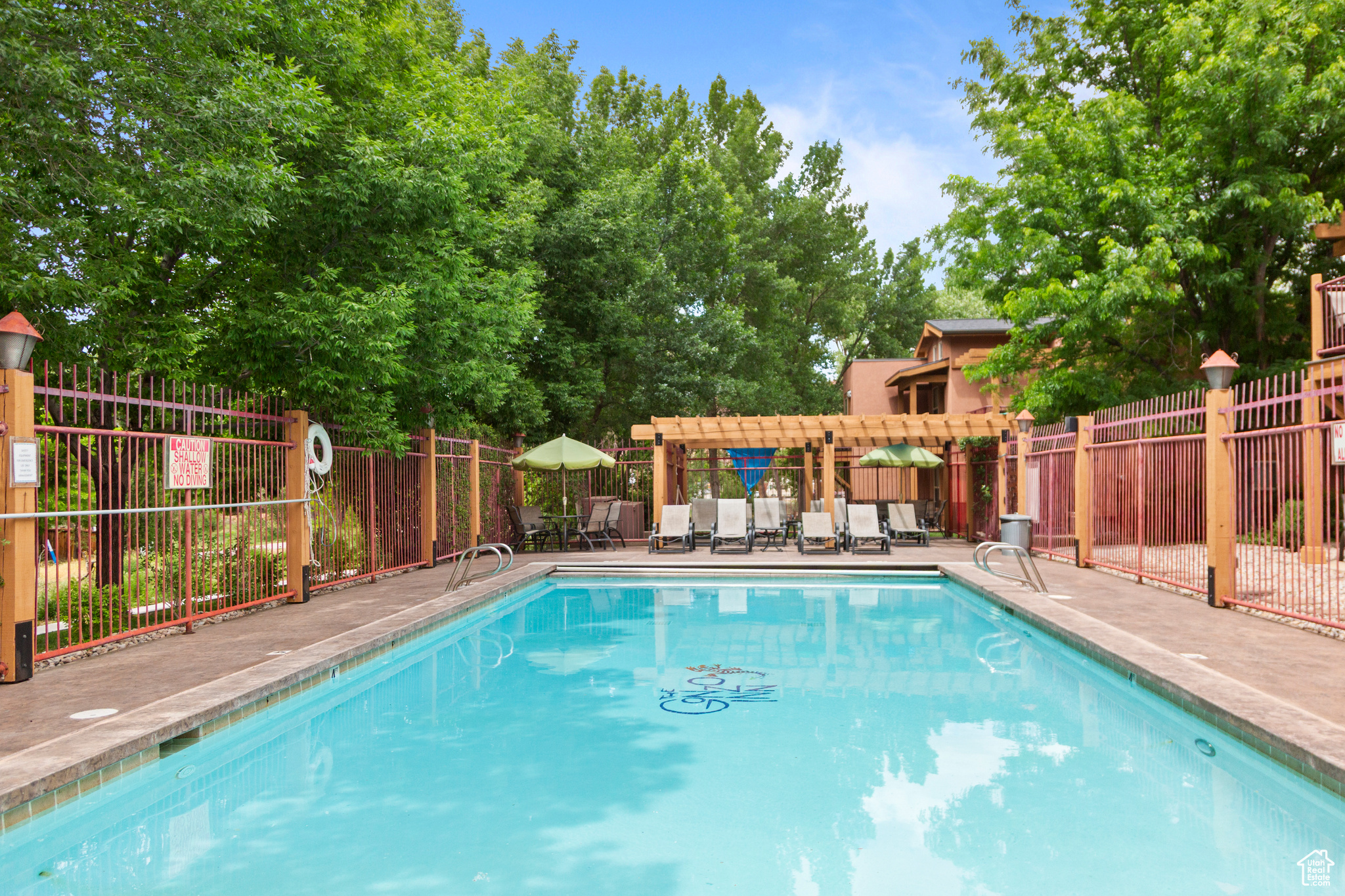 THE GONZO INN - Residential