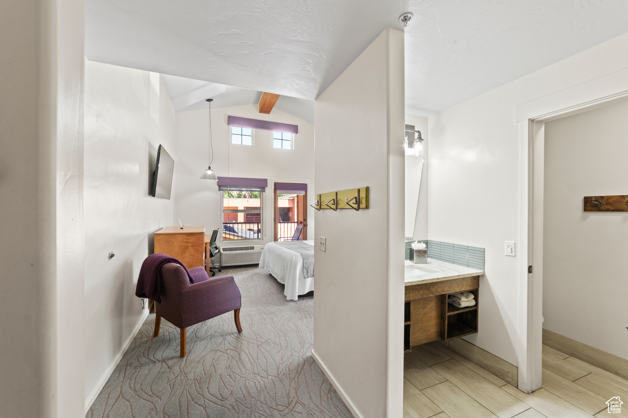 THE GONZO INN - Residential