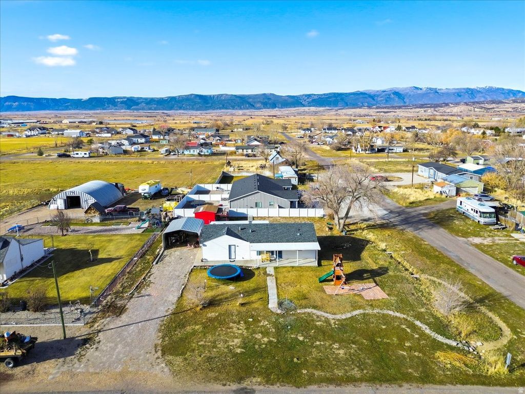 Photo of 718 S 200 W, Mt Pleasant, UT 84647 (MLS # 2127993)