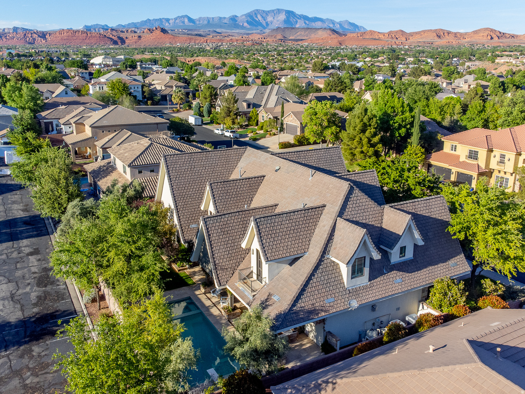 VINEYARDS - Residential