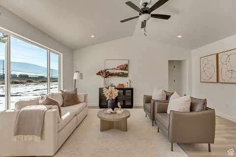 Tiny photo for 3714 N DAFFODIL DR, Eagle Mountain, UT 84005 (MLS # 2114027)