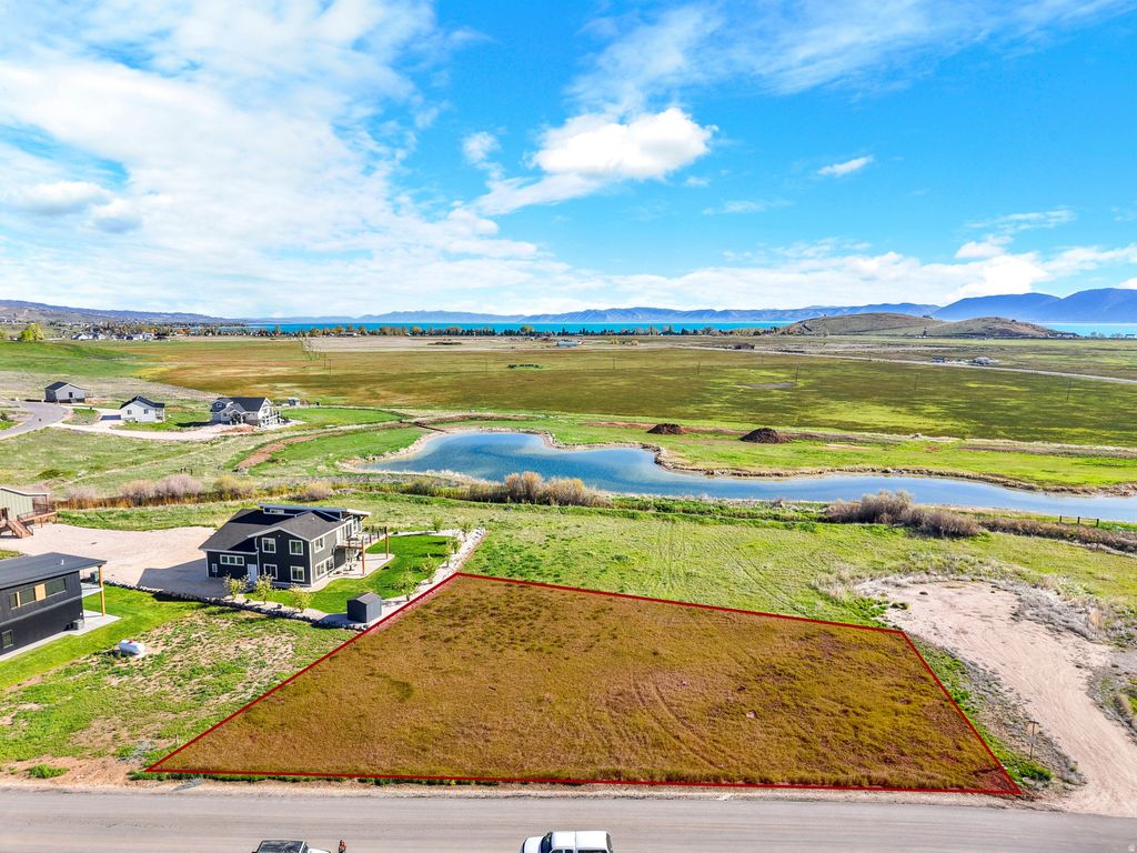 Photo of 303 E LAKE CIR #5, Garden City, UT 84028 (MLS # 2156800)