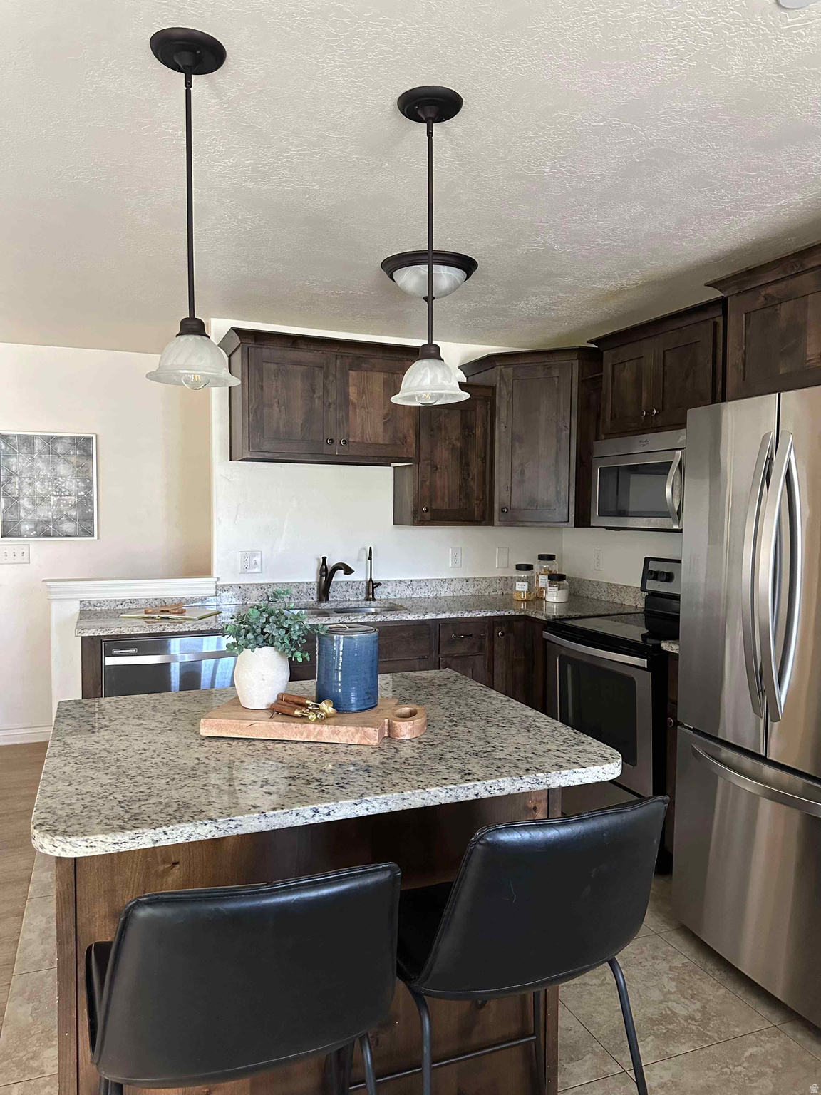 CREEKSIDE VILLAGE CONDOMINIUMS - Residential