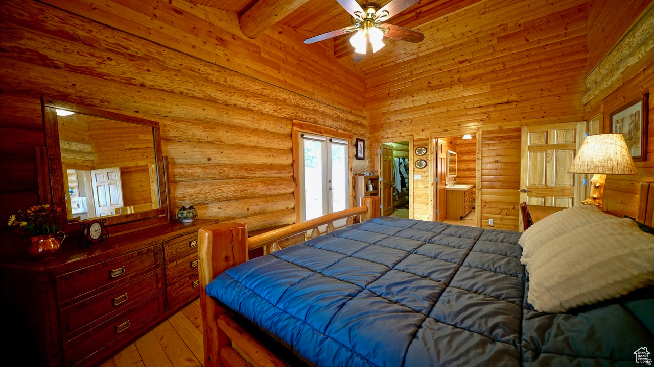 THE HOLLOWS - Residential