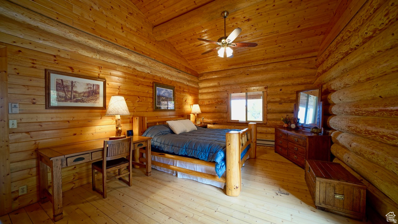 THE HOLLOWS - Residential