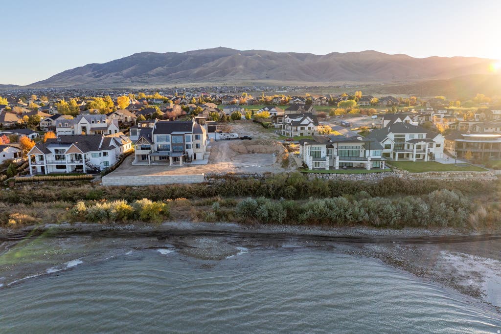 Photo of 1632 S WILTSHIRE LN #112, Saratoga Springs, UT 84045 (MLS # 2180902)