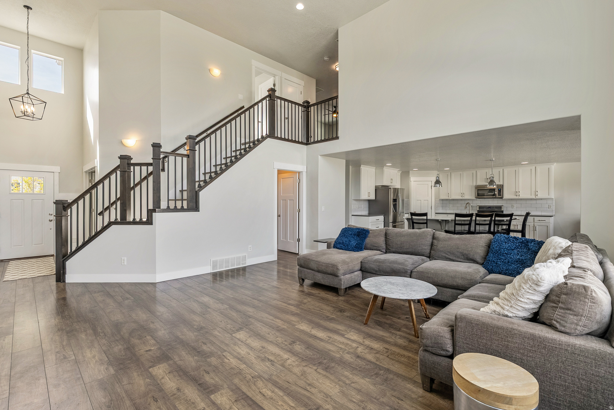 CANYON HILLS - Residential