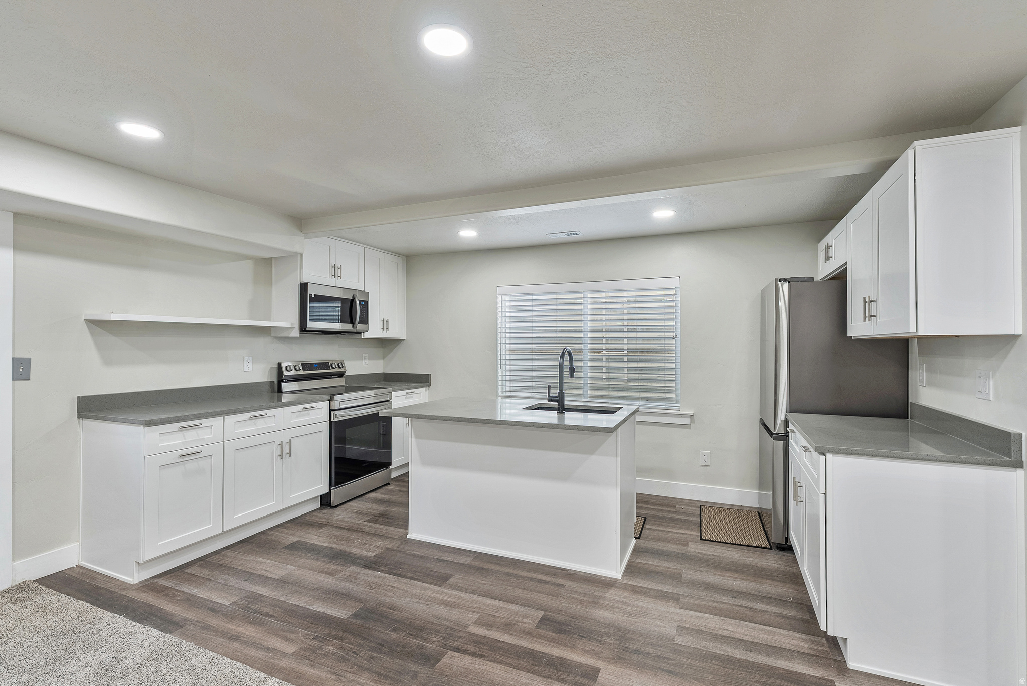 CANYON HILLS - Residential