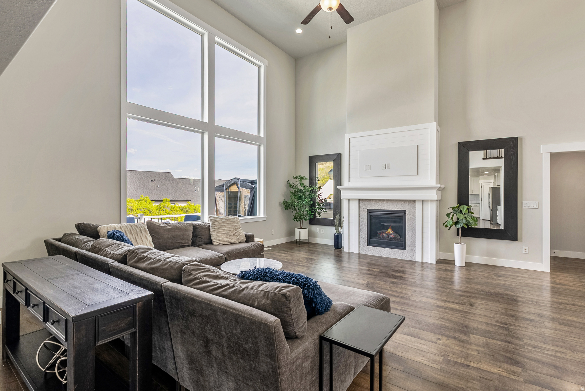 CANYON HILLS - Residential