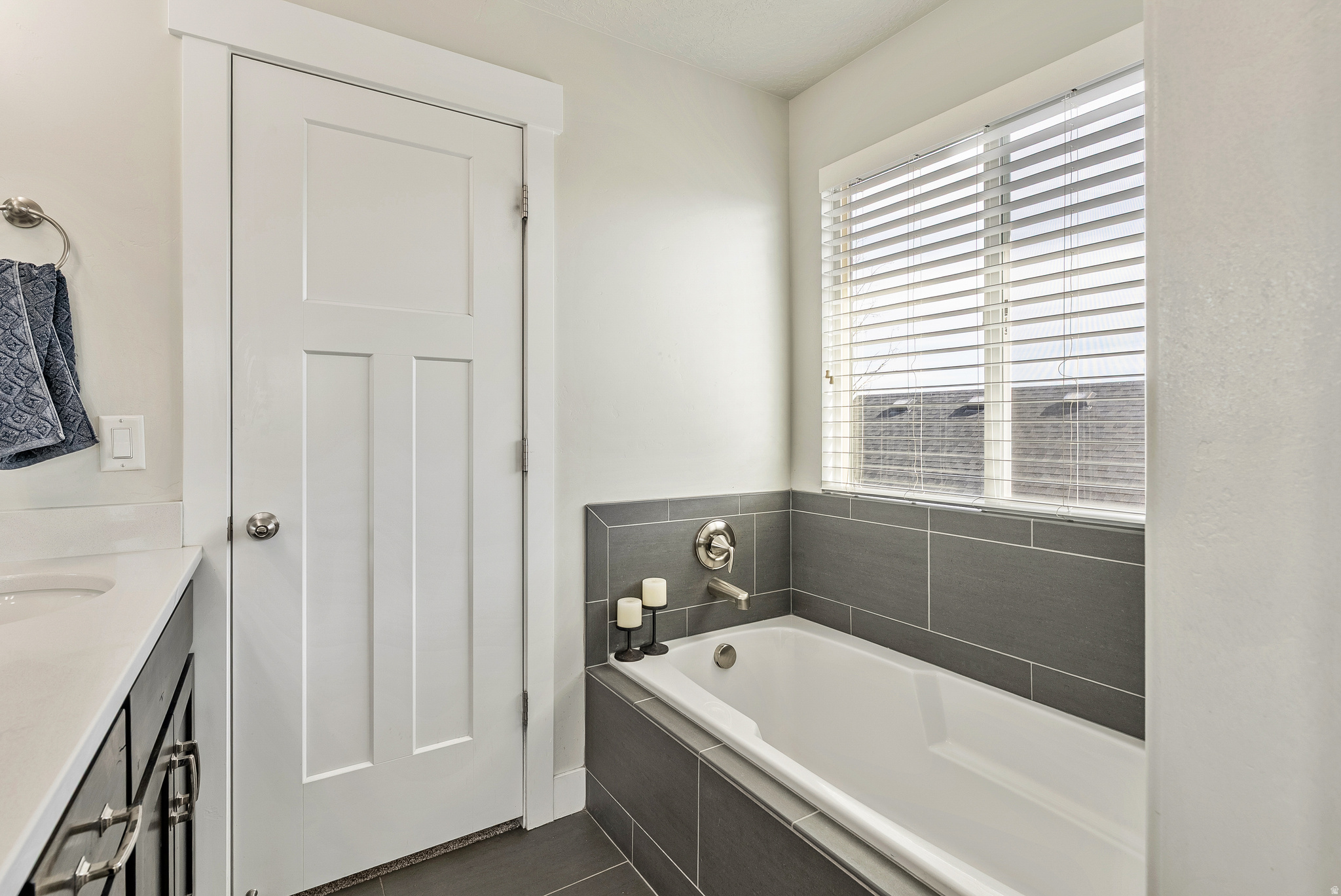 CANYON HILLS - Residential