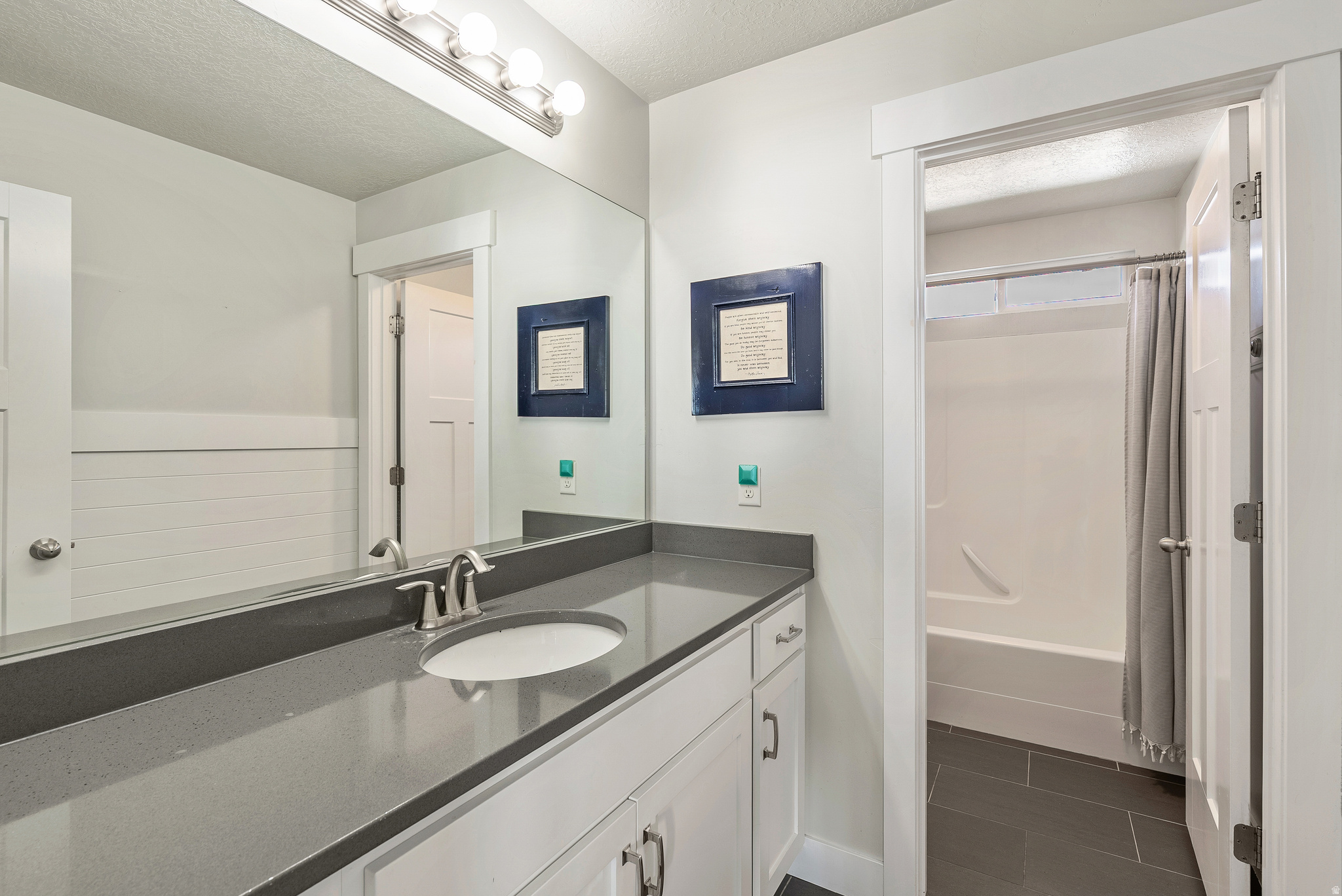 CANYON HILLS - Residential