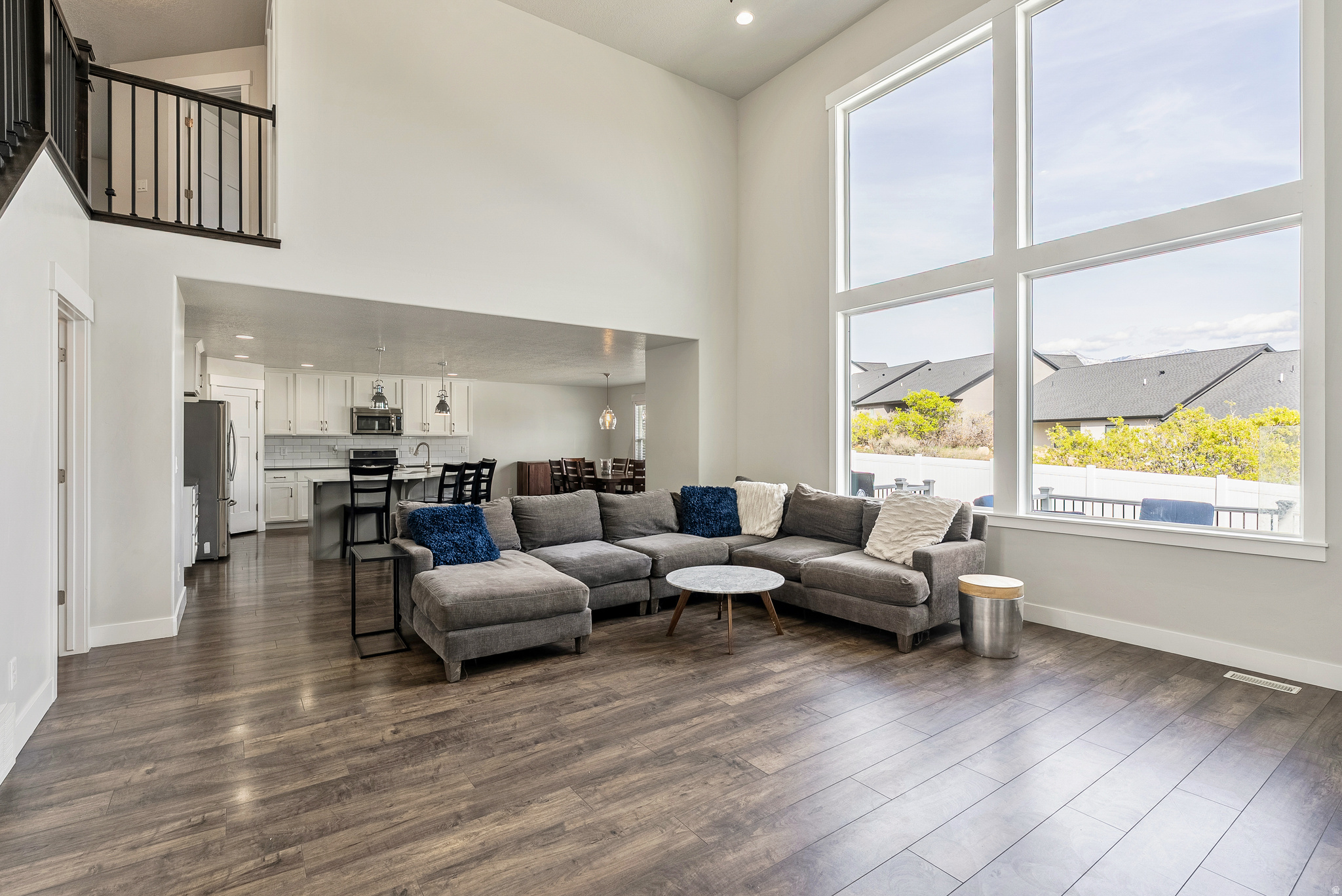 CANYON HILLS - Residential