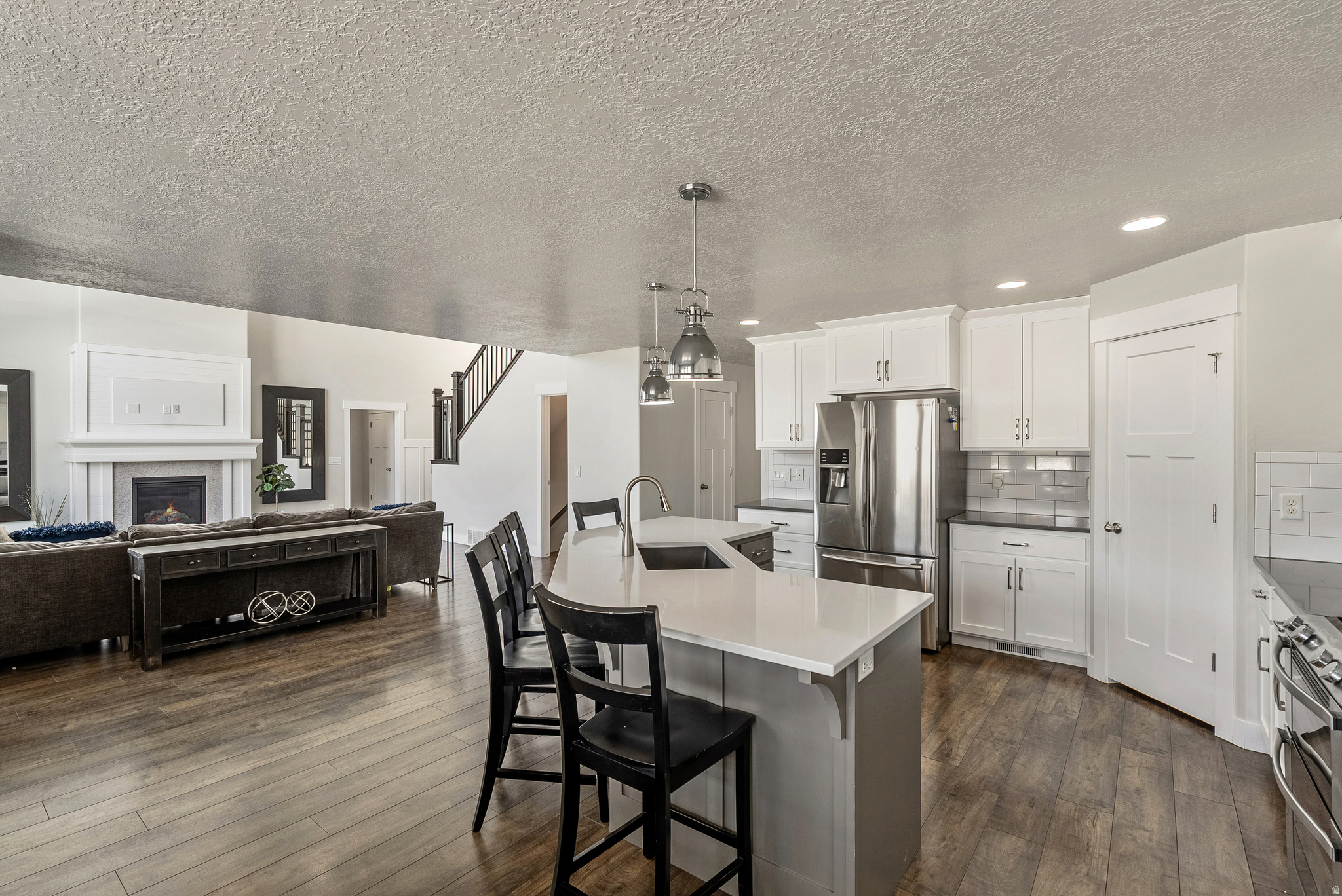 CANYON HILLS - Residential