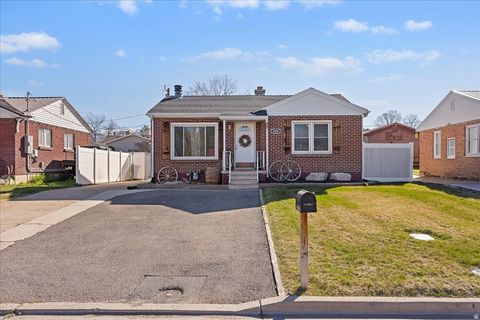 Photo of 5874 S 2625 W, Roy, UT 84067 (MLS # 2144921)