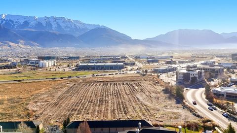 Tiny photo for 2100 W SAM WHITE LN, Pleasant Grove, UT 84062 (MLS # 2146258)