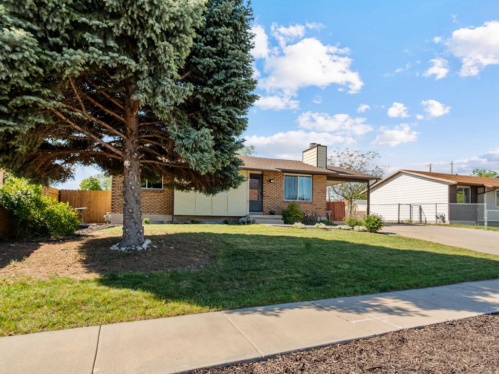 Photo of 4107 W KESTREL DR S, West Valley City, UT 84120 (MLS # 2154500)