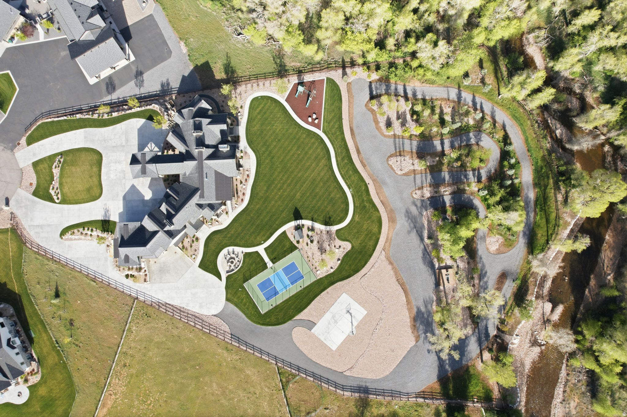 SILVER SUMMIT ESTATES - Residential