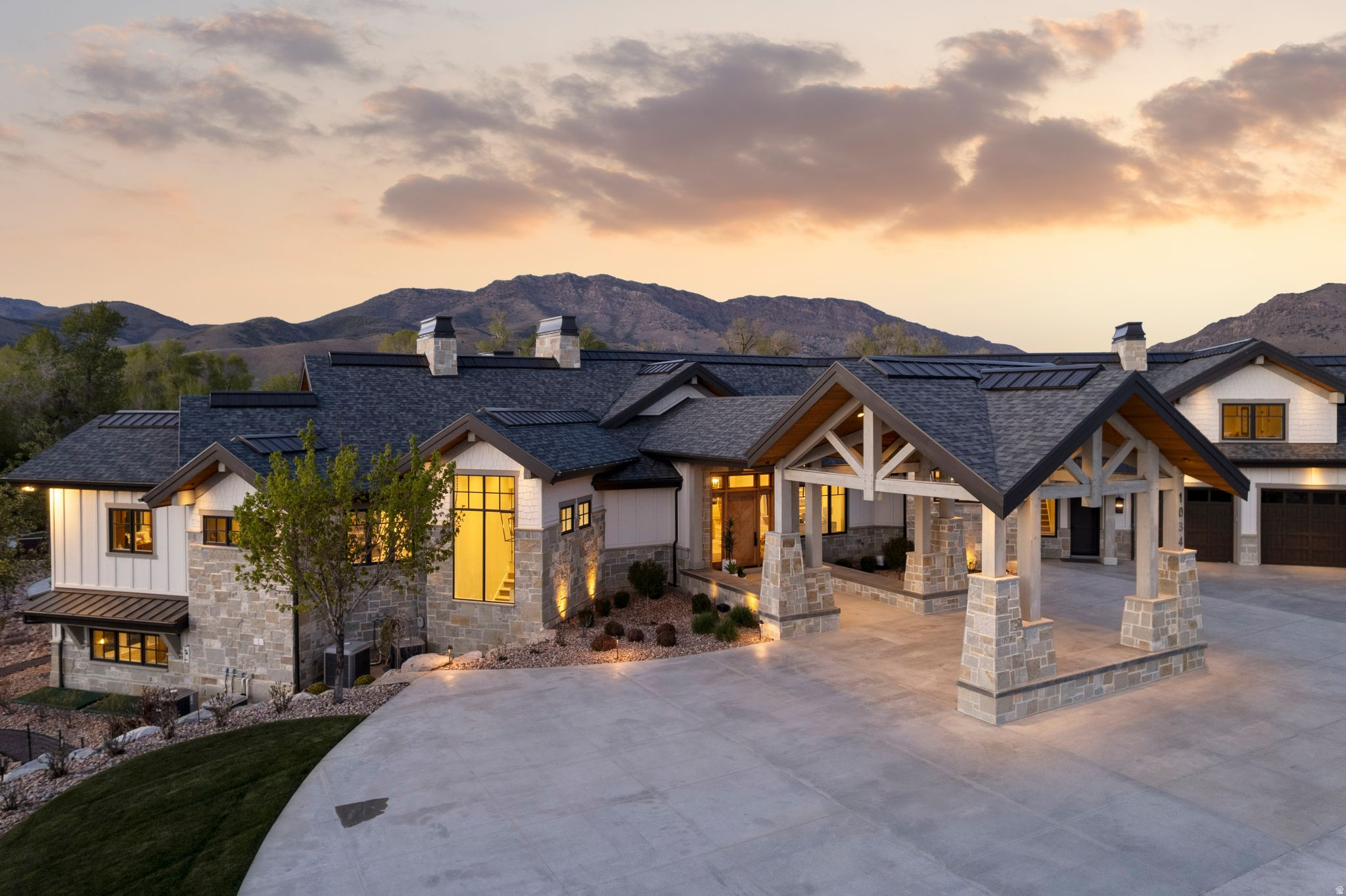 SILVER SUMMIT ESTATES - Residential