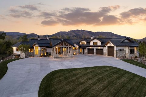 Tiny photo for 1034 S 9150 E, Huntsville, UT 84317 (MLS # 2154352)