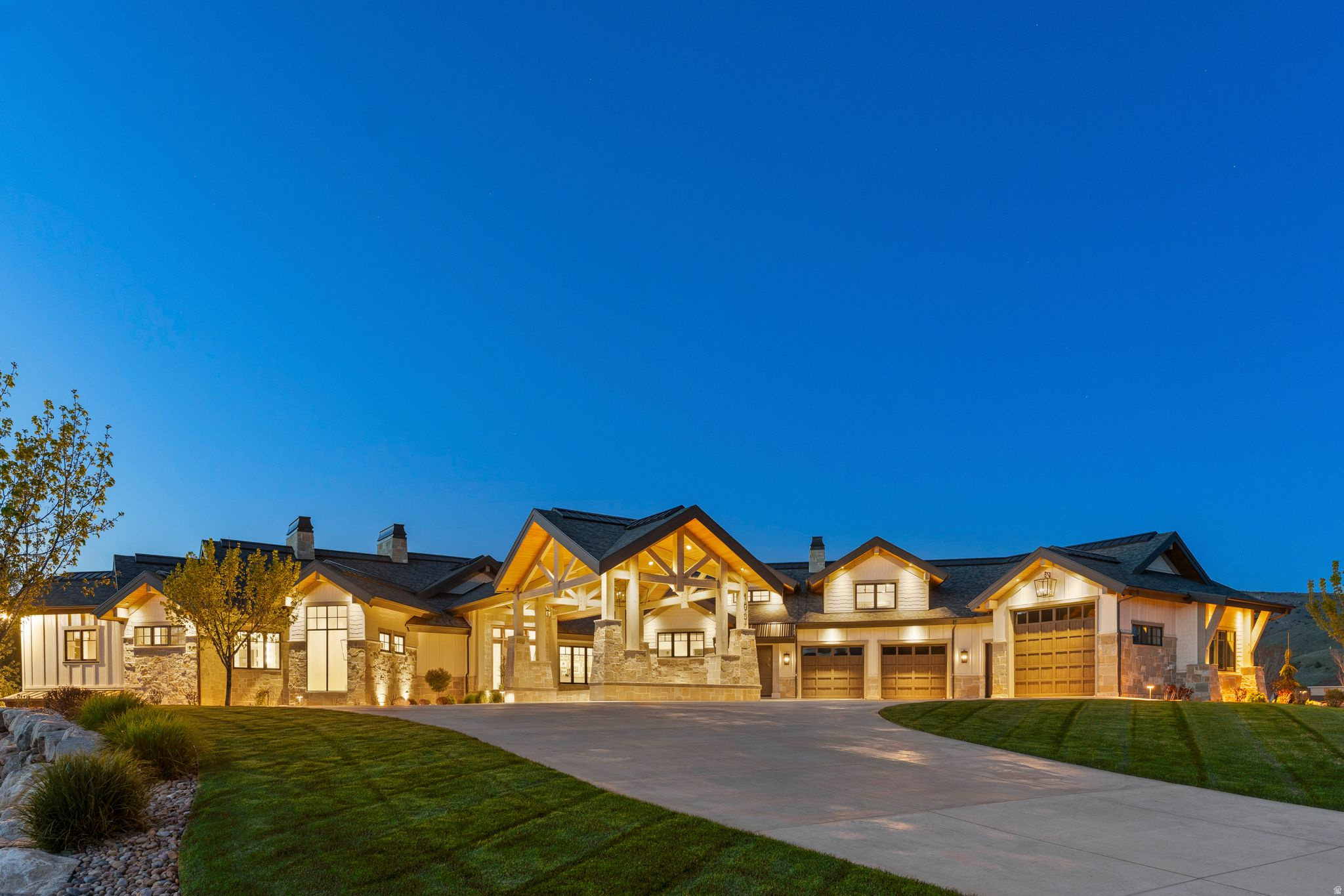 SILVER SUMMIT ESTATES - Residential