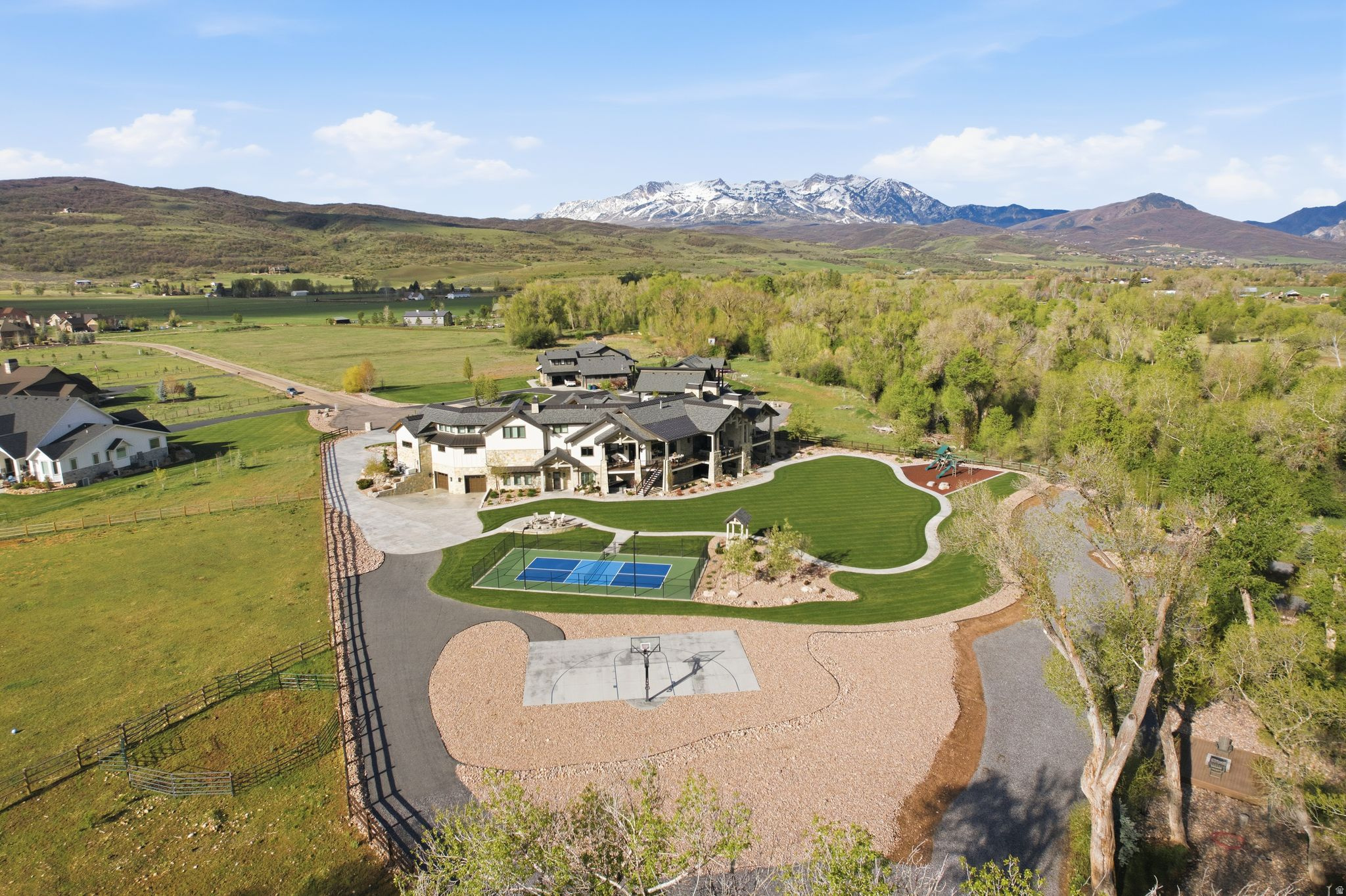 SILVER SUMMIT ESTATES - Residential