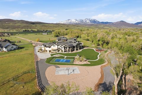 Tiny photo for 1034 S 9150 E, Huntsville, UT 84317 (MLS # 2154352)