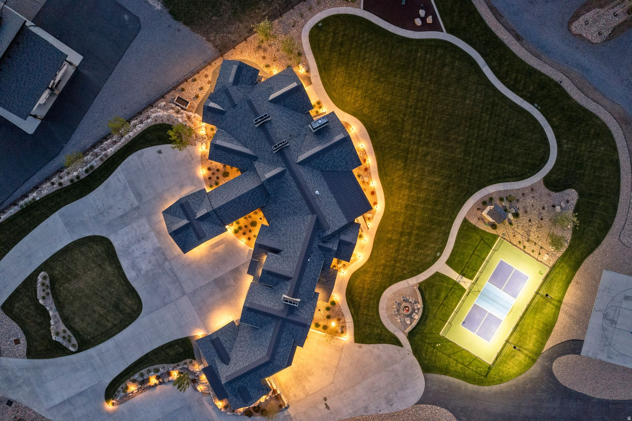 SILVER SUMMIT ESTATES - Residential
