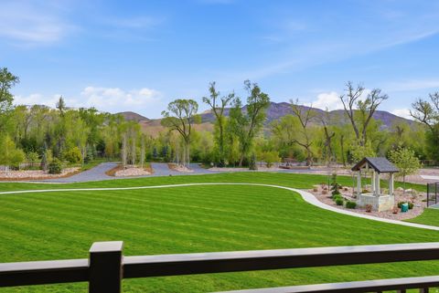 Tiny photo for 1034 S 9150 E, Huntsville, UT 84317 (MLS # 2154352)