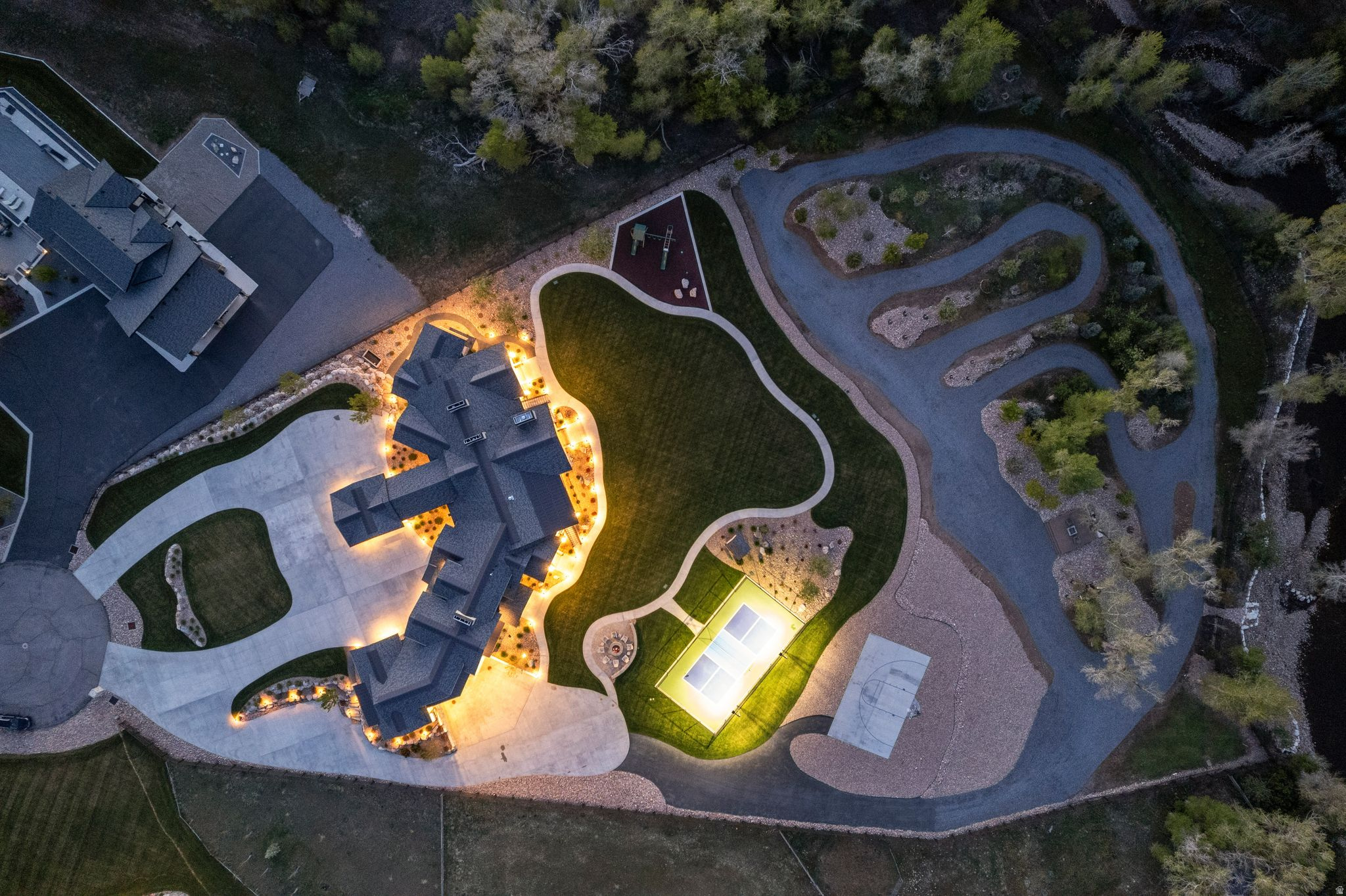 SILVER SUMMIT ESTATES - Residential