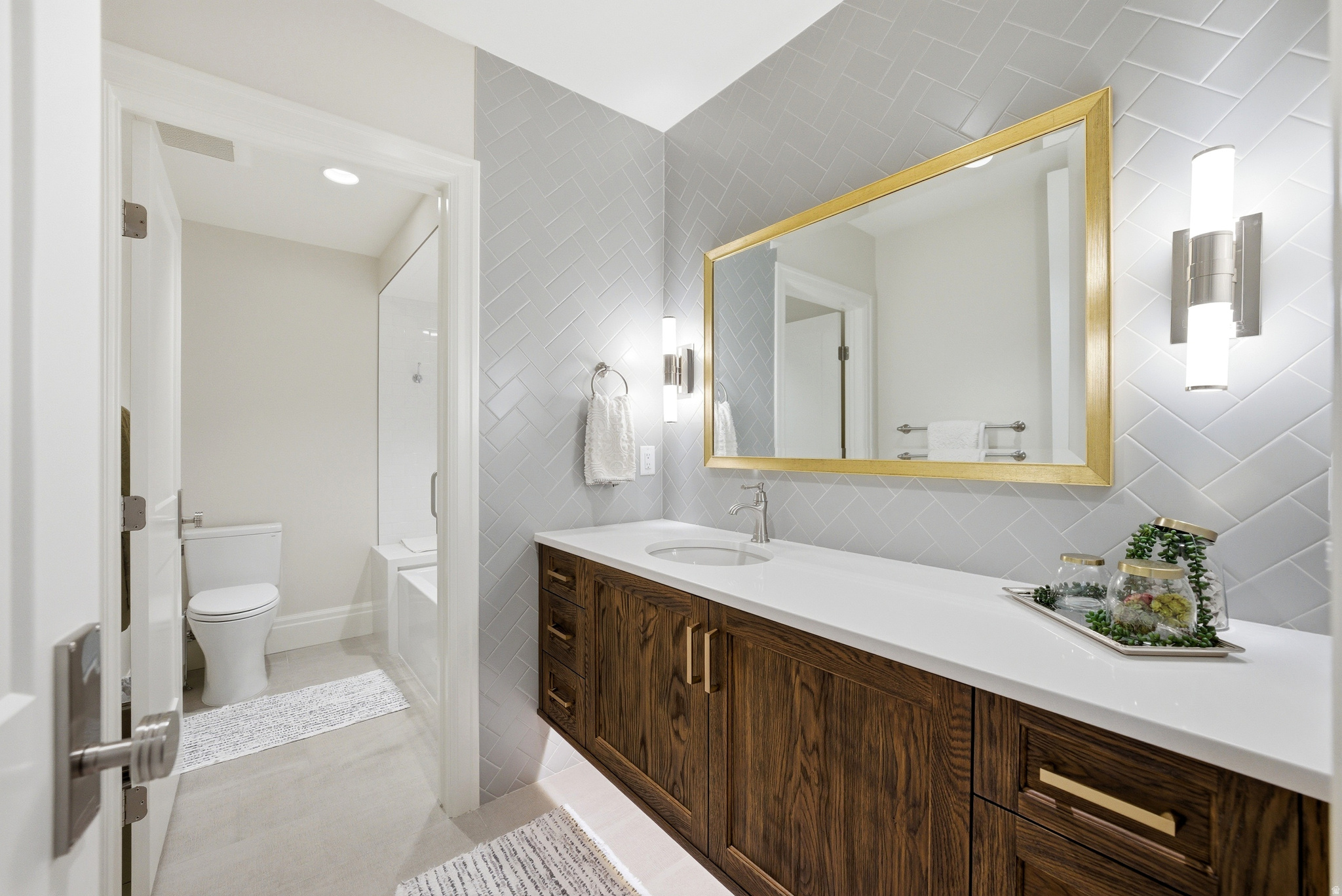 SILVER SUMMIT ESTATES - Residential