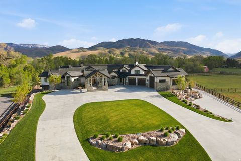 Tiny photo for 1034 S 9150 E, Huntsville, UT 84317 (MLS # 2154352)