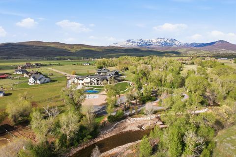 Tiny photo for 1034 S 9150 E, Huntsville, UT 84317 (MLS # 2154352)