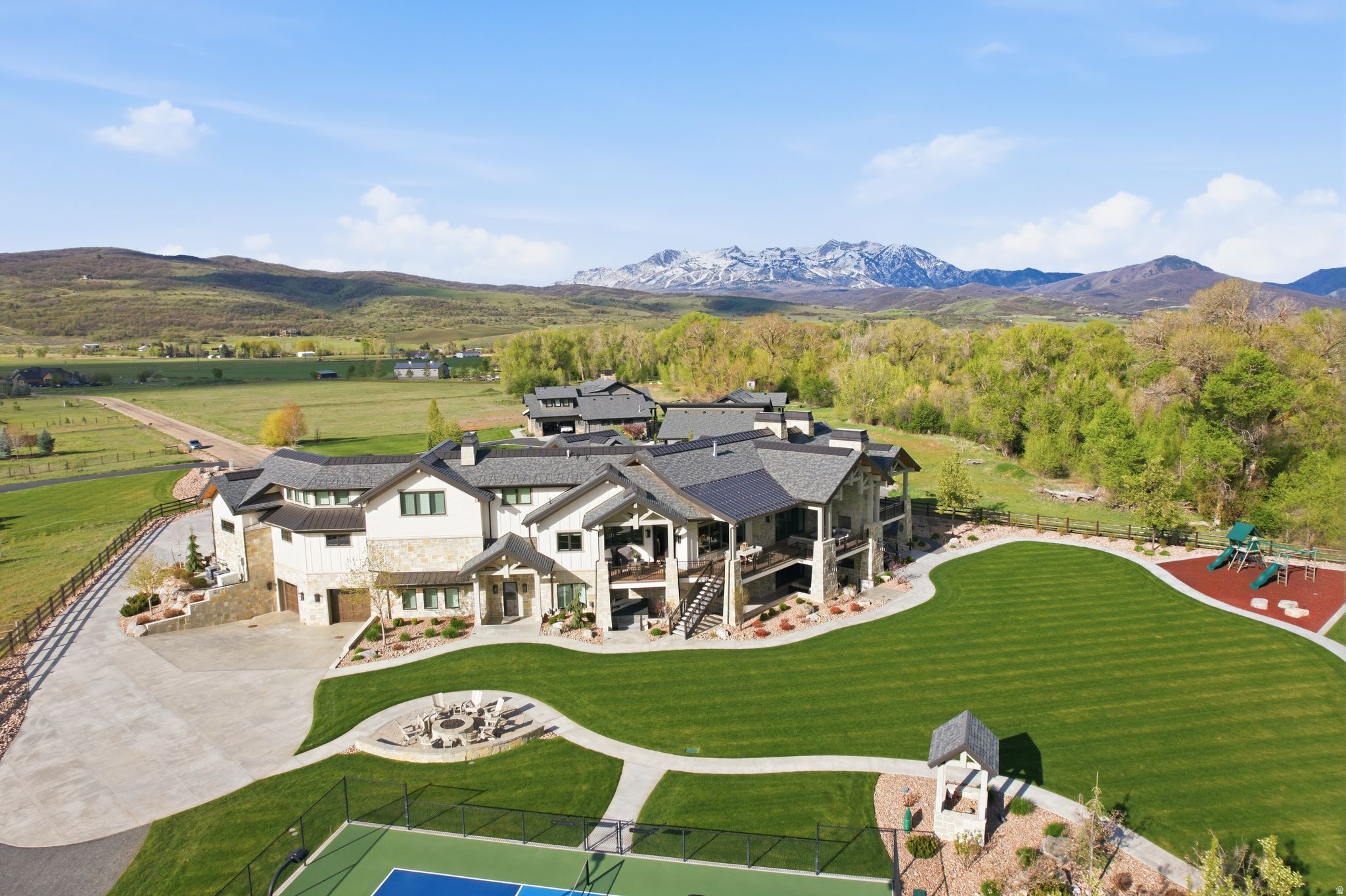 SILVER SUMMIT ESTATES - Residential