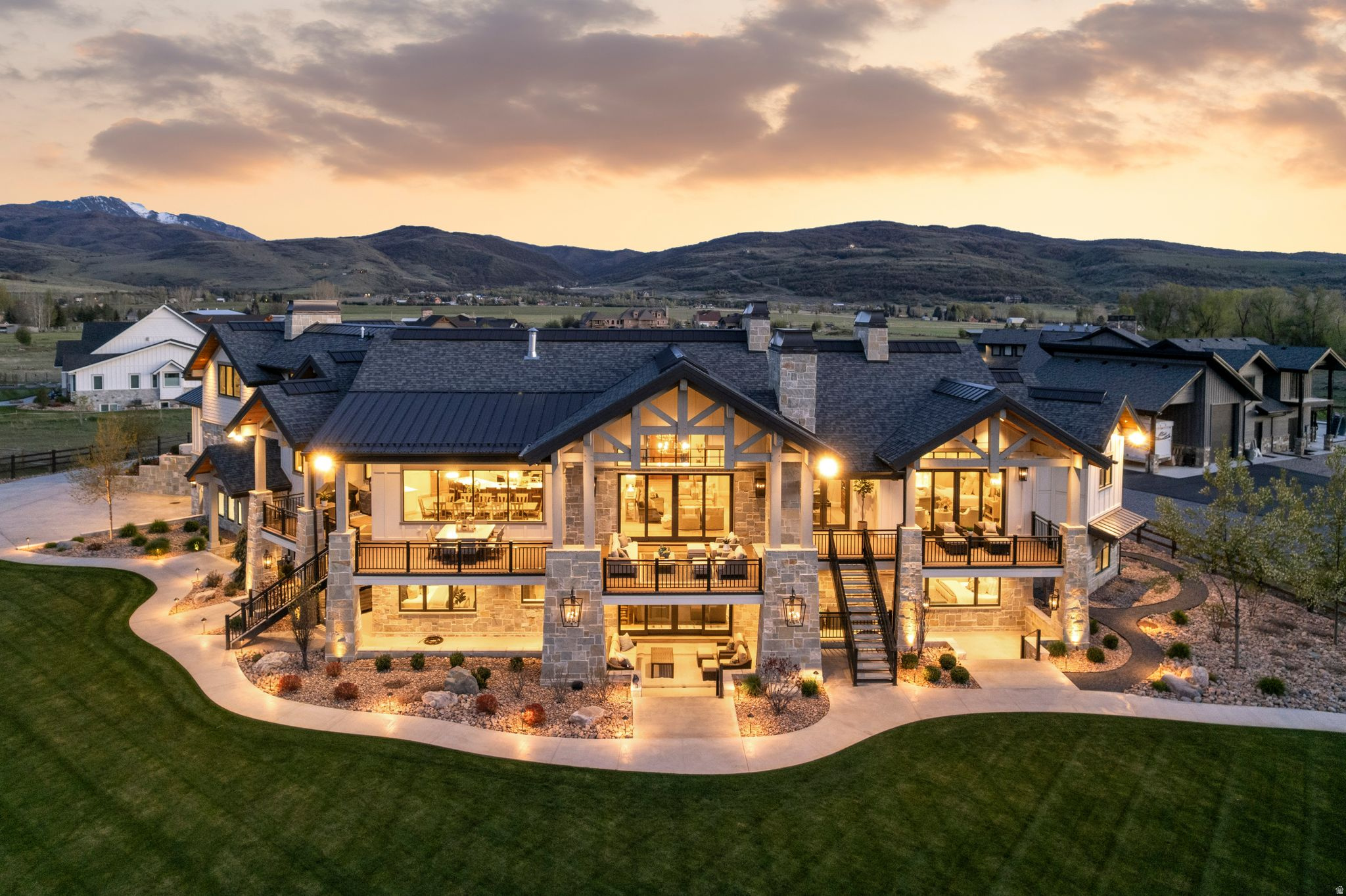 SILVER SUMMIT ESTATES - Residential